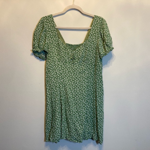 ModCloth XL The Right Puff Mini Dress. Green Floral Ditzy. - Picture 2 of 11